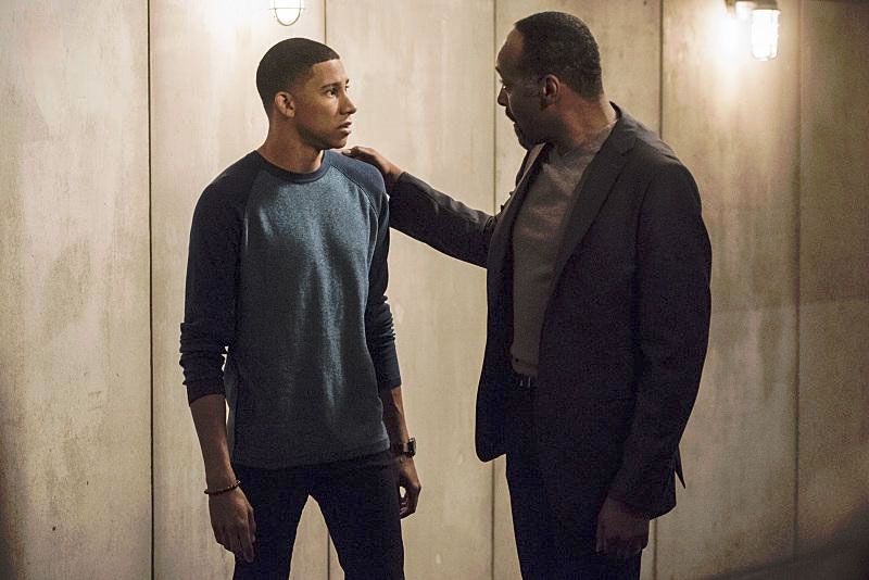 Flash (2014) : Photo Jesse L. Martin, Keiynan Lonsdale
