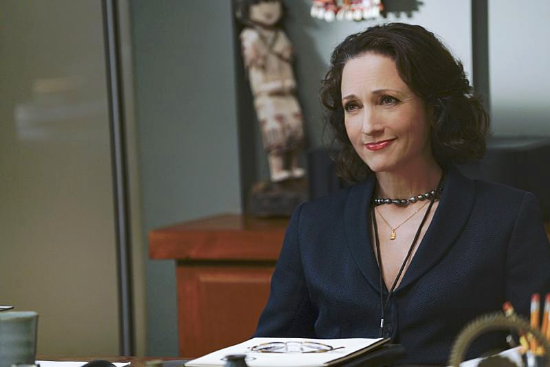 Madam Secretary : Photo Bebe Neuwirth