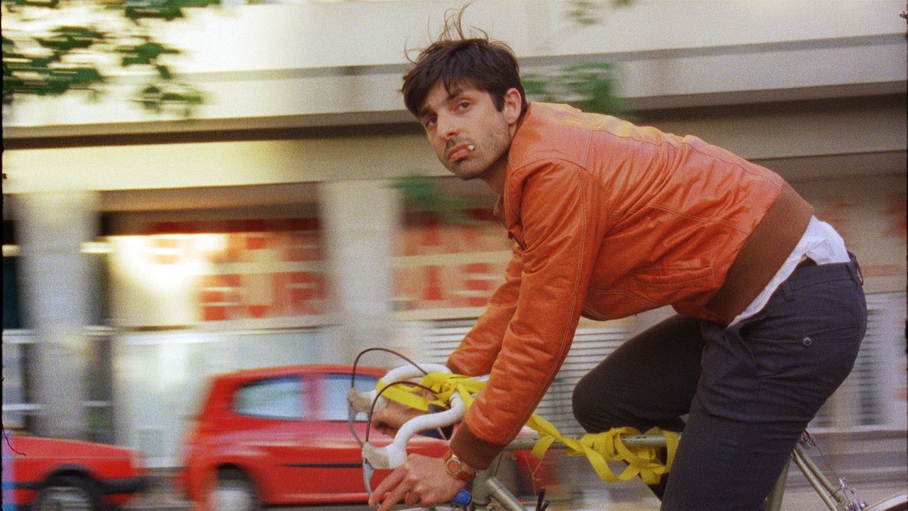 The Bicycle : Photo
