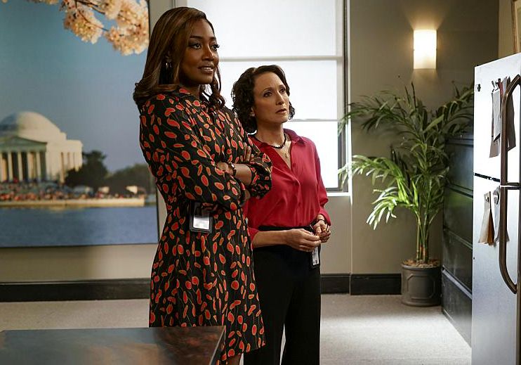 Madam Secretary : Photo Bebe Neuwirth, Patina Miller