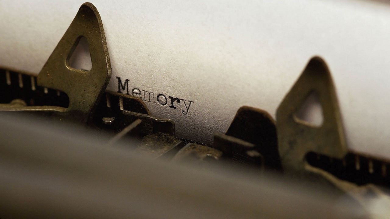 Look & See: A Portrait of Wendell Berry : Photo