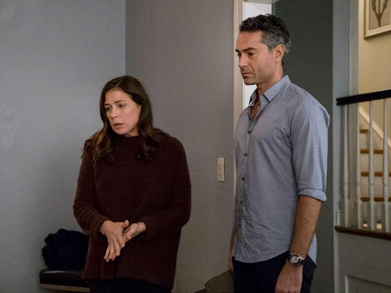 The Affair : Photo Omar Metwally, Maura Tierney