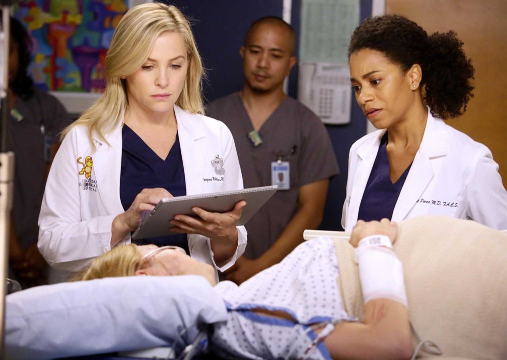 Grey's Anatomy : Photo Jessica Capshaw, Kelly McCreary