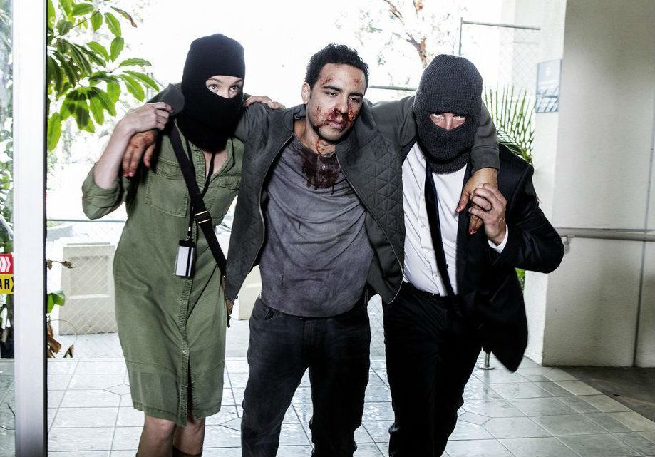 Colony : Photo Victor Rasuk
