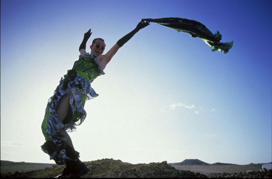 Priscilla, folle du désert : Photo Hugo Weaving