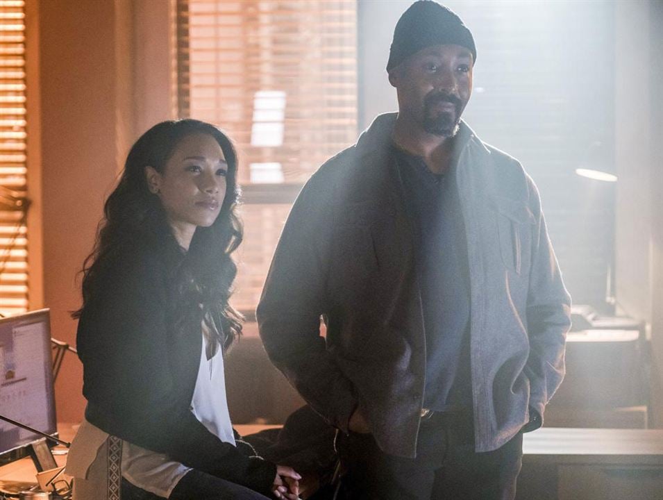 Flash (2014) : Photo Candice Patton, Jesse L. Martin