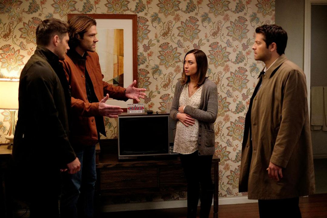 Supernatural : Photo Jared Padalecki, Jensen Ackles, Misha Collins, Courtney Ford