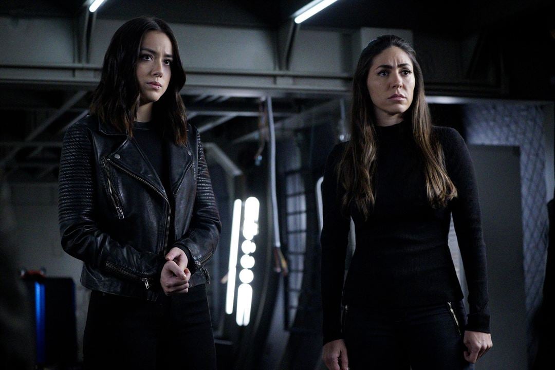 Marvel : Les Agents du S.H.I.E.L.D. : Photo Chloe Bennet, Natalia Cordova-Buckley