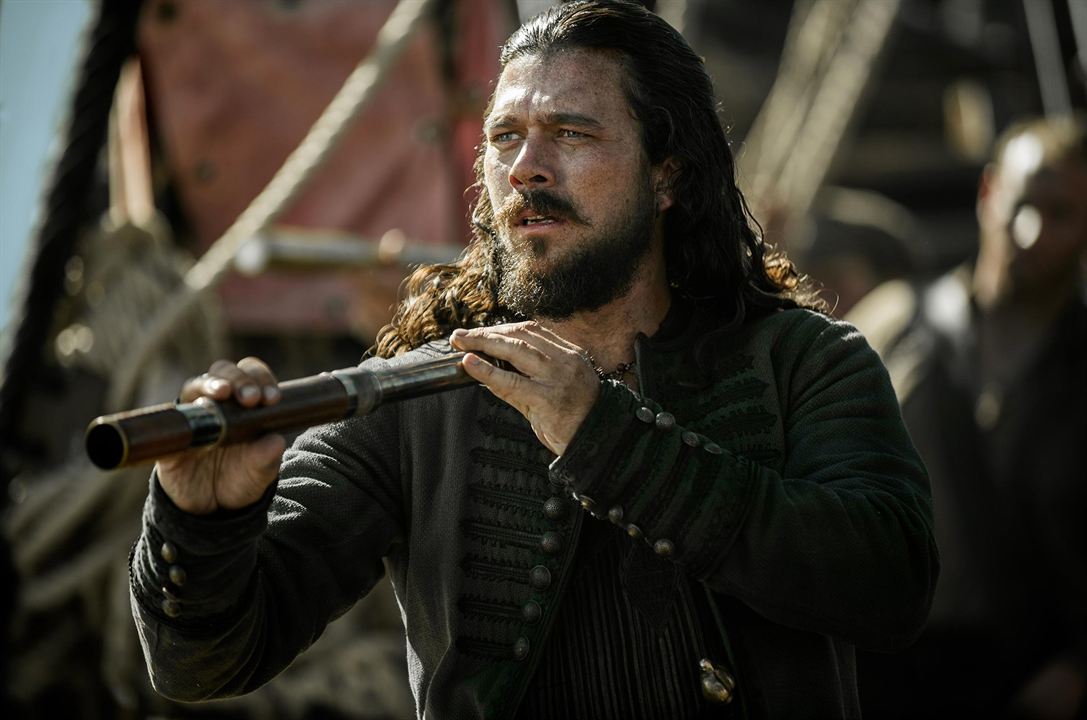 Black Sails : Photo Luke Arnold