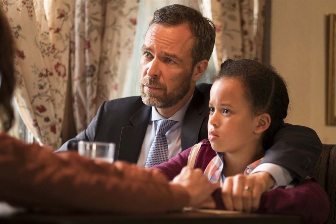 Somewhere Between : Photo JR Bourne, Aria Birch