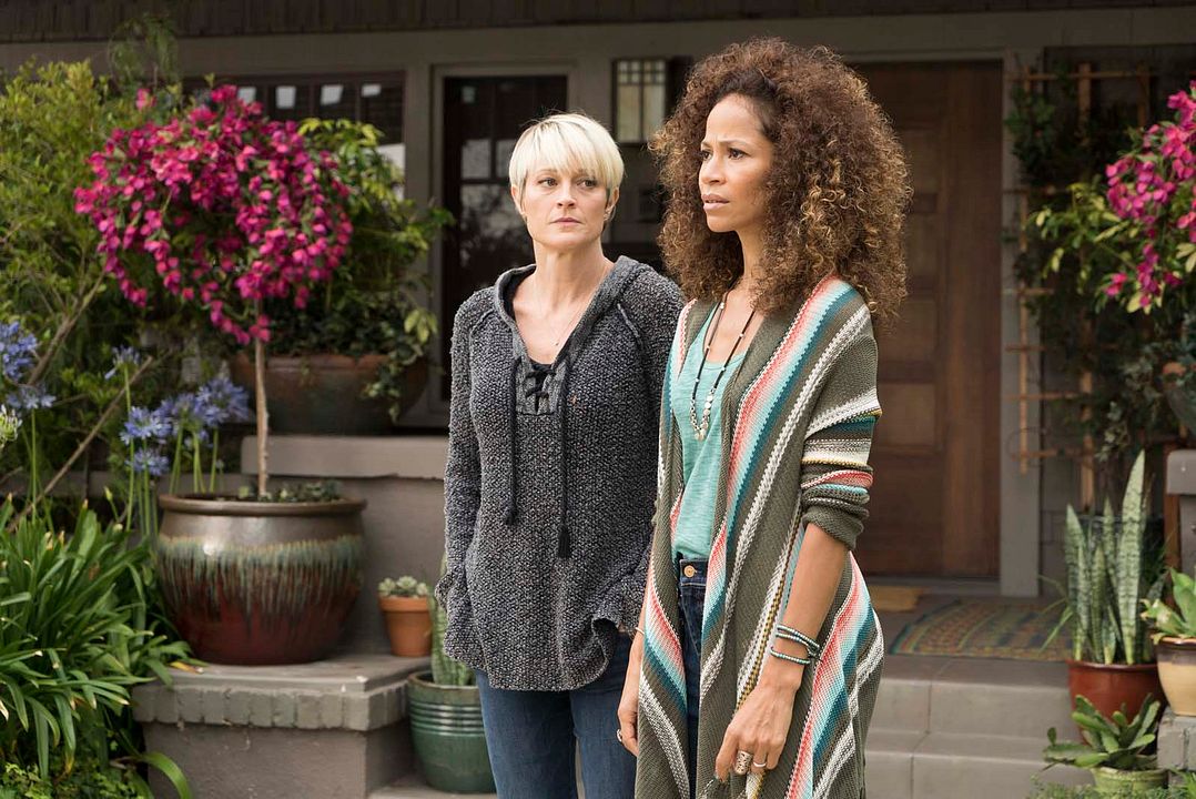 The Fosters : Photo Sherri Saum, Teri Polo