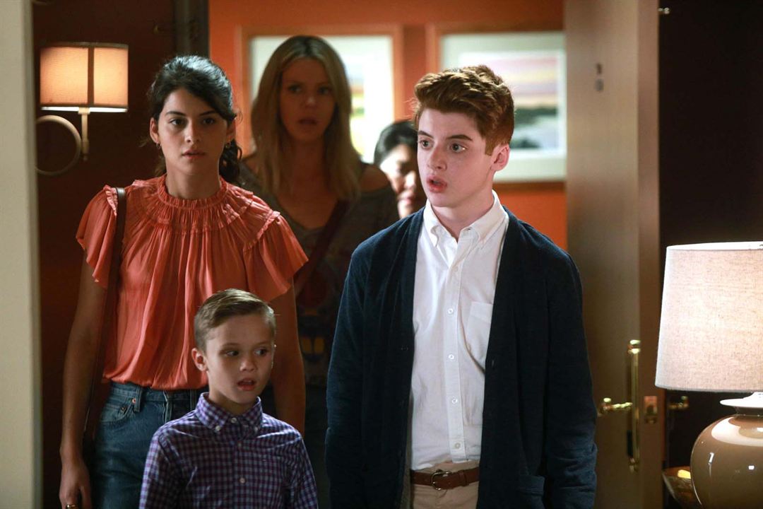 Very Bad Nanny : Photo Sofia Black D'Elia, Thomas Barbusca