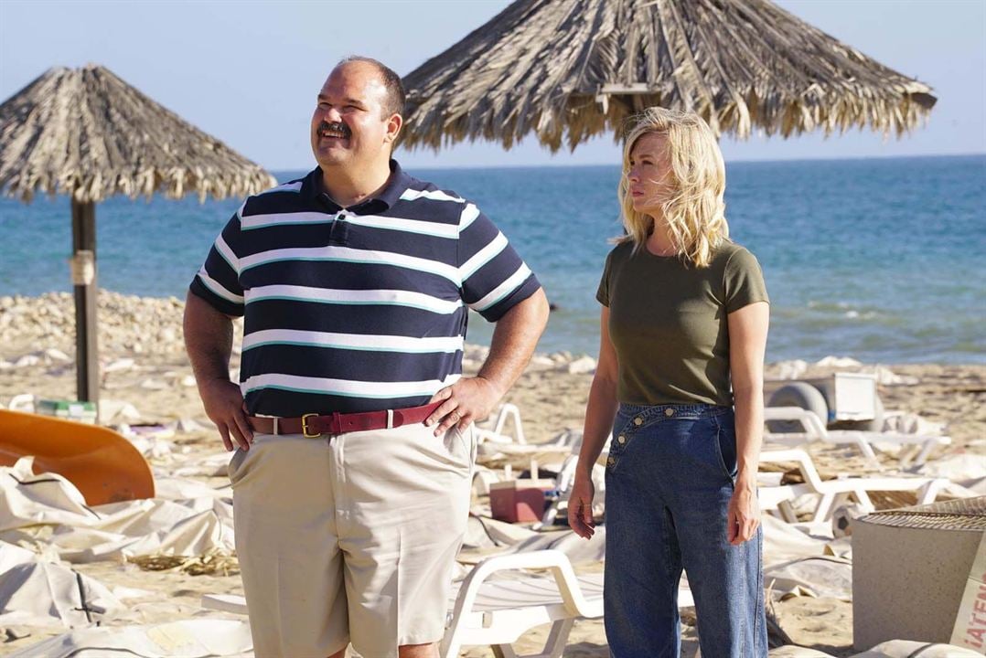 The Last Man on Earth : Photo January Jones, Mel Rodriguez