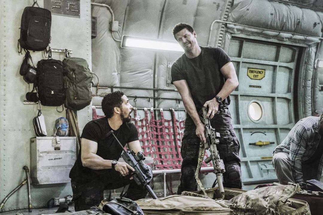 SEAL Team : Photo Neil Brown Jr., David Boreanaz