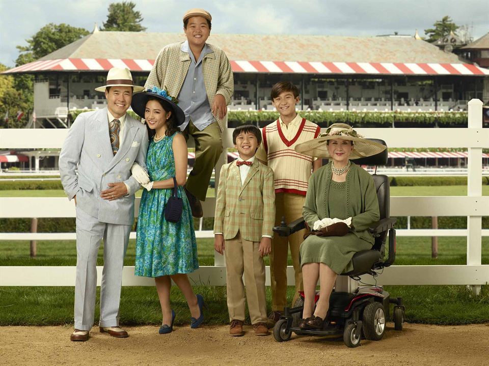 Photo Hudson Yang, Lucille Soong, Randall Park, Constance Wu, Forrest Wheeler, Ian Chen