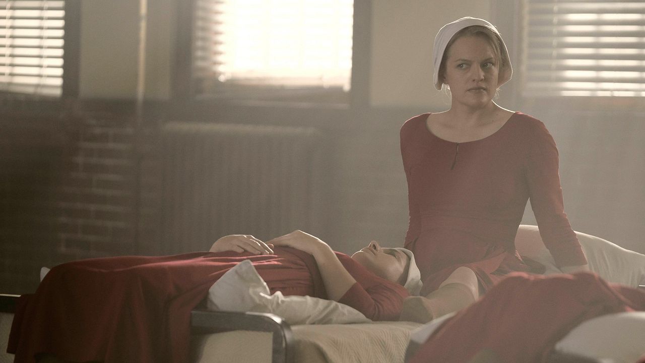 La Servante écarlate Saison 4 Diffusion Tf1 Poster The Handmaid’s Tale : la servante écarlate - Saison 1 - Affiche