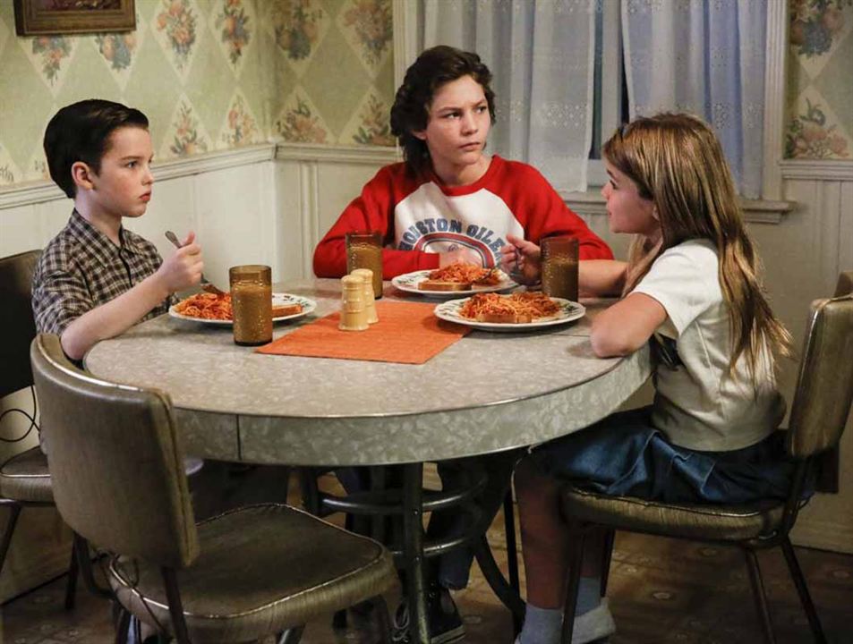 Young Sheldon : Photo Montana Jordan, Raegan Revord, Iain Armitage