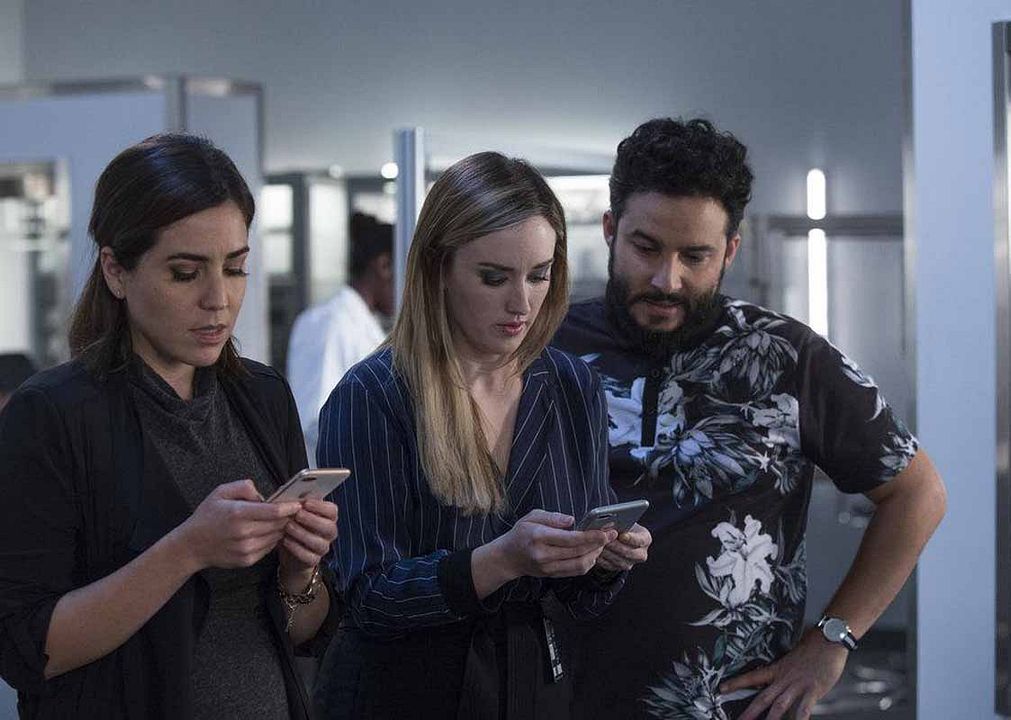 Blindspot : Photo Ennis Esmer, Audrey Esparza, Ashley Johnson