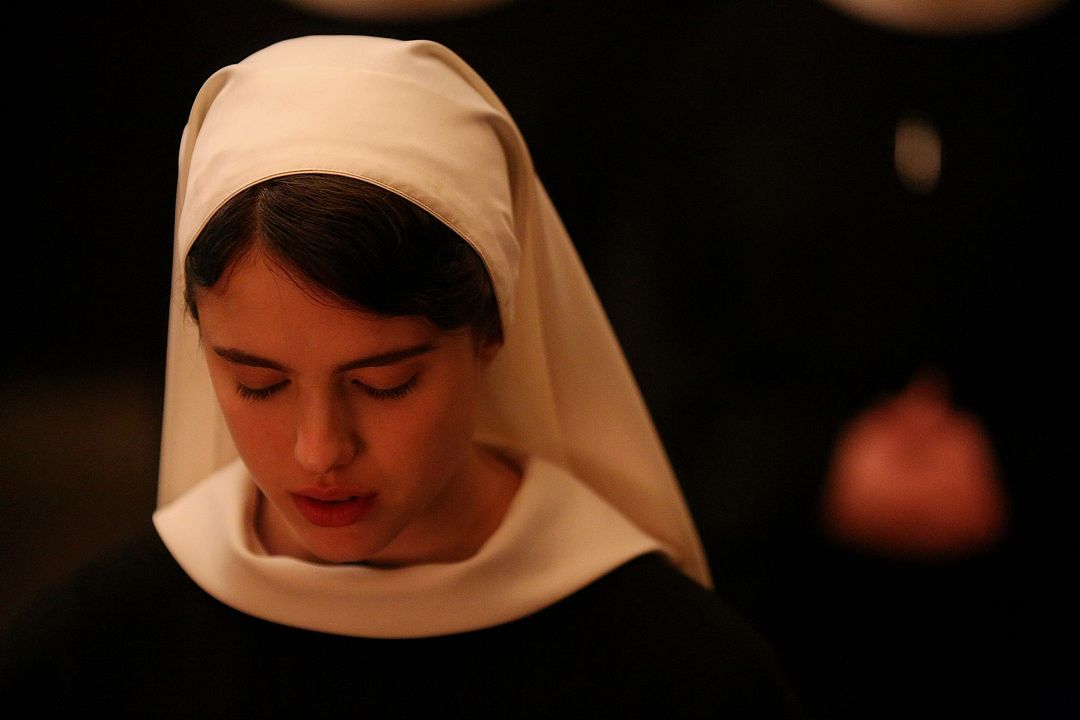 Novitiate : Photo