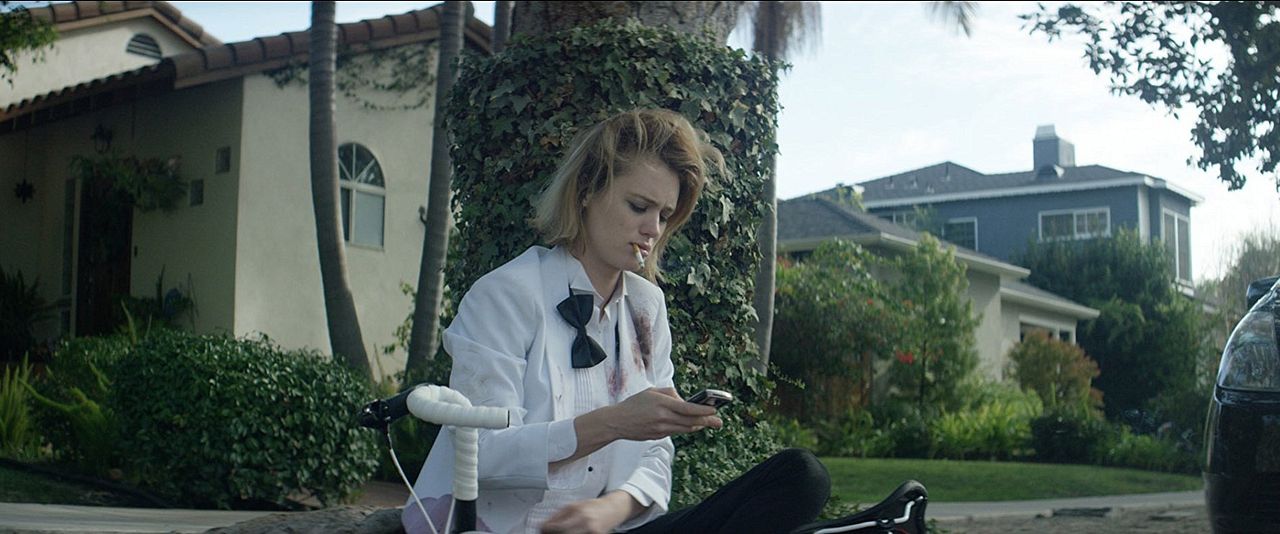 Izzy Gets the F*ck Across Town : Photo
