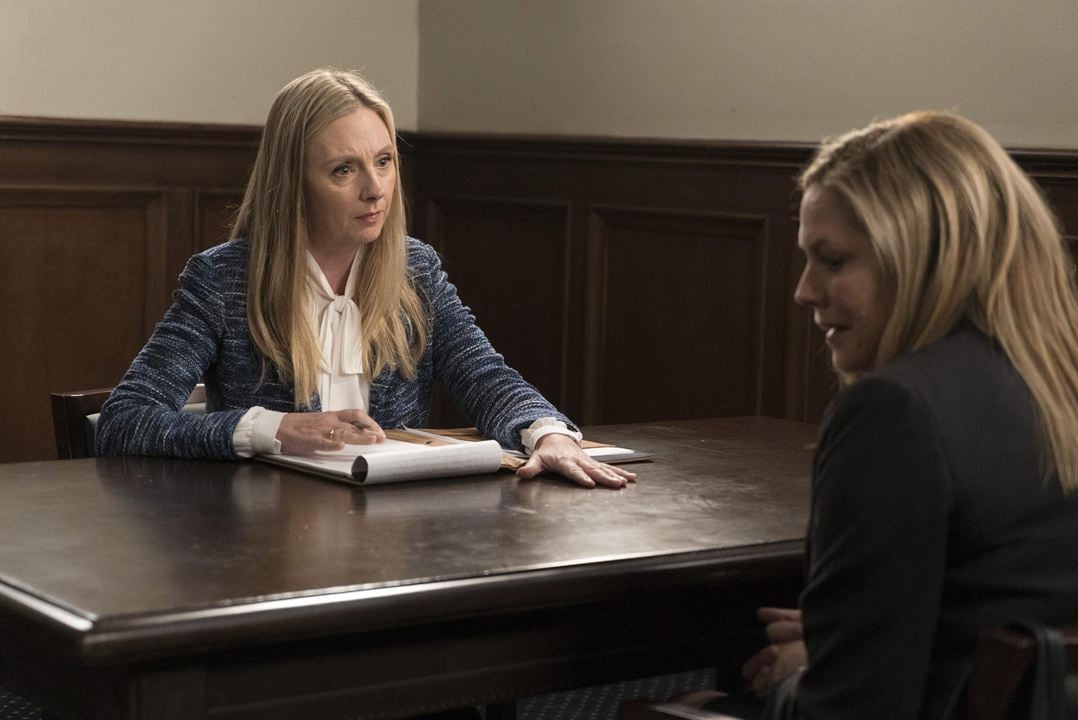 For the People (2018) : Photo Hope Davis, Mary McCormack