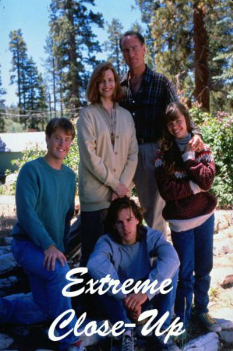 Extreme Close-Up : Affiche