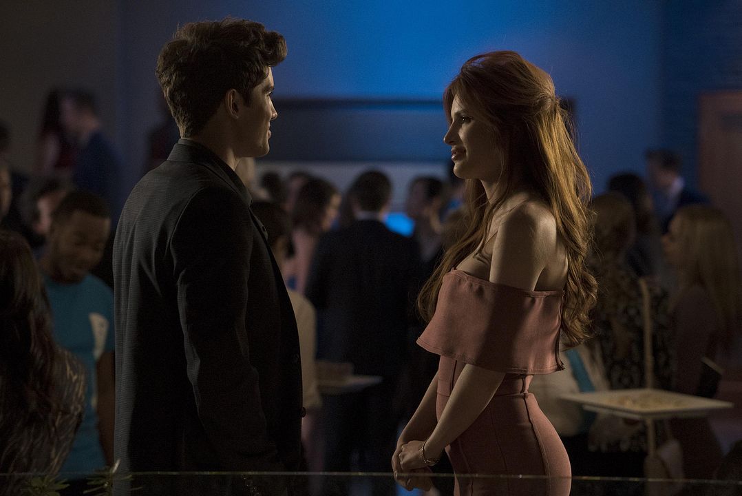 Famous In Love : Photo Carter Jenkins, Bella Thorne