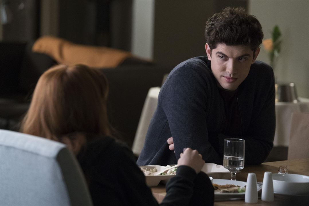 Famous In Love : Photo Carter Jenkins