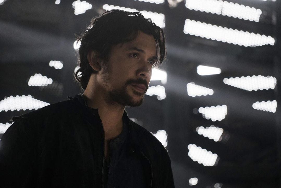Les 100 : Affiche Bob Morley