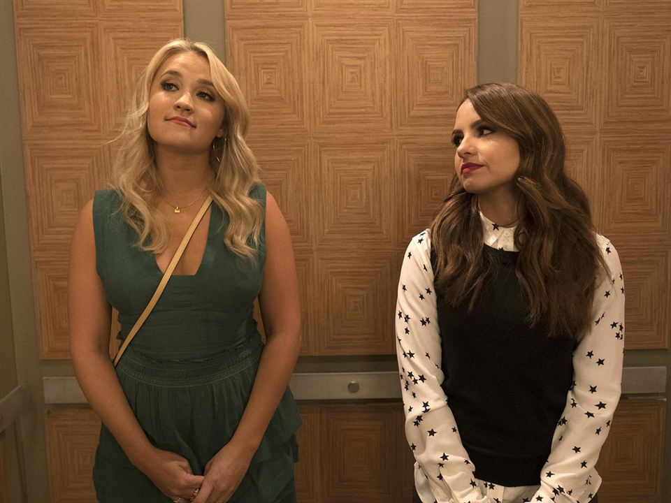 Young & Hungry : Photo Aimee Carrero, Emily Osment