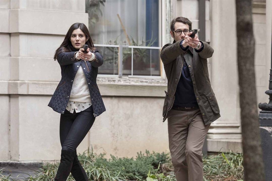 The Good Cop : Photo Josh Groban, Monica Barbaro