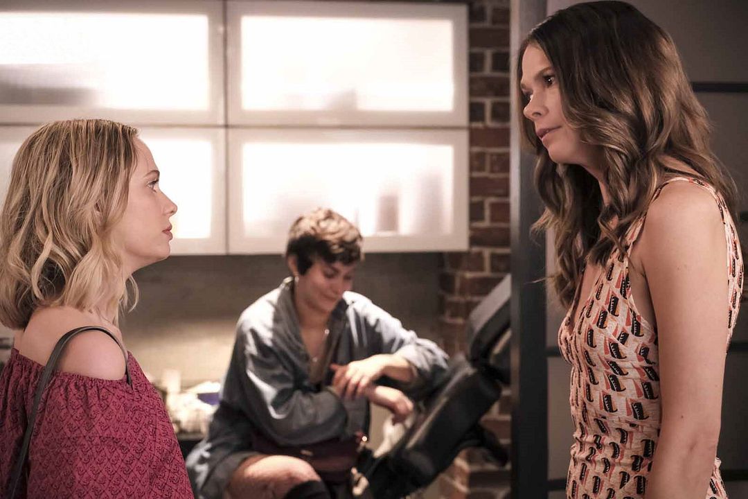 Younger : Photo Sutton Foster