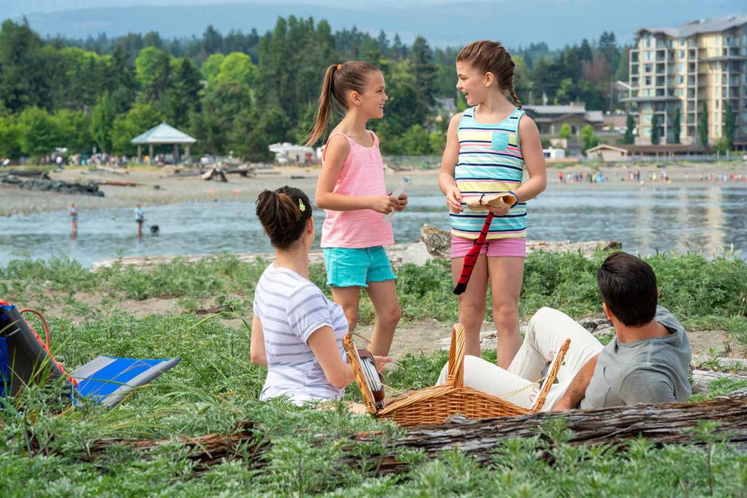 Chesapeake Shores : Photo Kayden Magnuson, Abbie Magnuson