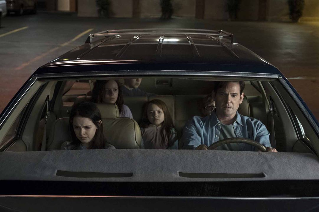 The Haunting of Hill House : Photo Mckenna Grace, Lulu Wilson, Henry Thomas, Violet McGraw