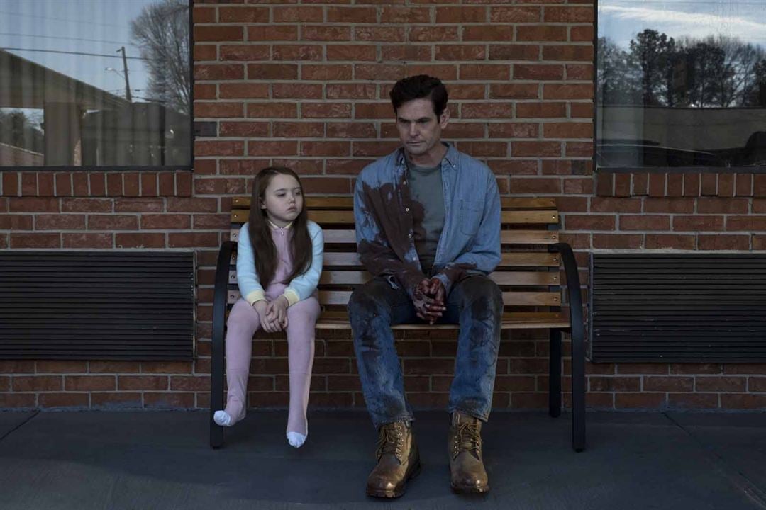 The Haunting of Hill House : Photo Violet McGraw, Henry Thomas
