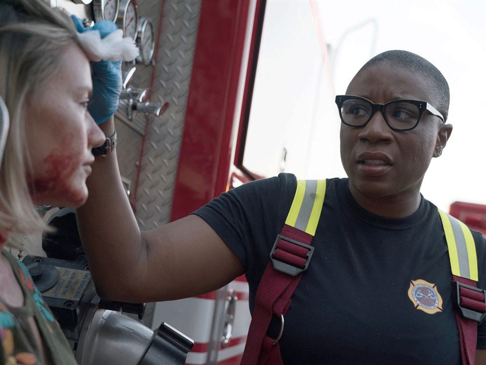 9-1-1 : Photo Aisha Hinds