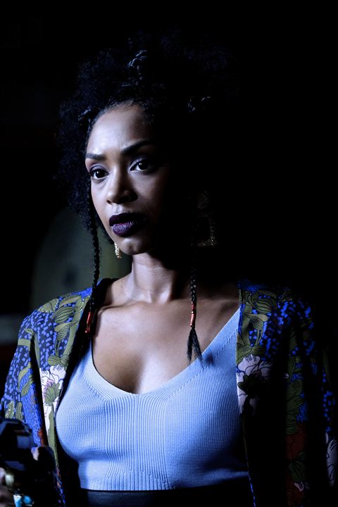 Wynonna Earp : Photo Chantel Riley