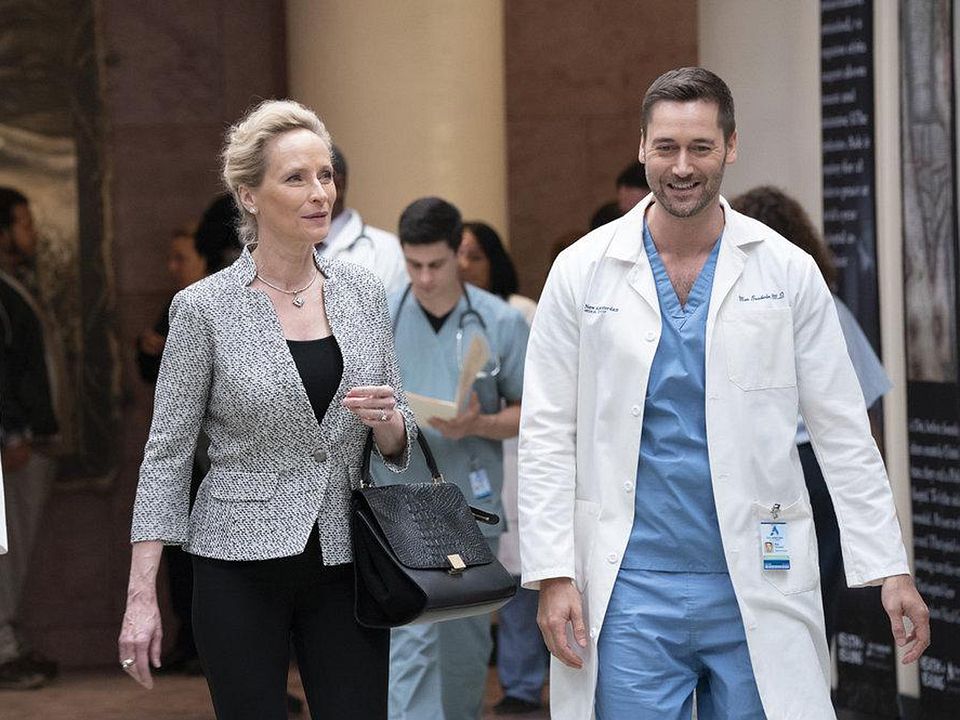 New Amsterdam (2018) : Photo Ryan Eggold, Laila Robins