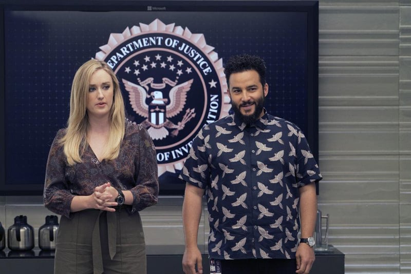 Blindspot : Photo Ashley Johnson, Ennis Esmer