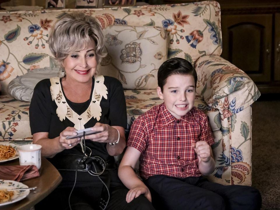 Young Sheldon : Photo Annie Potts, Iain Armitage