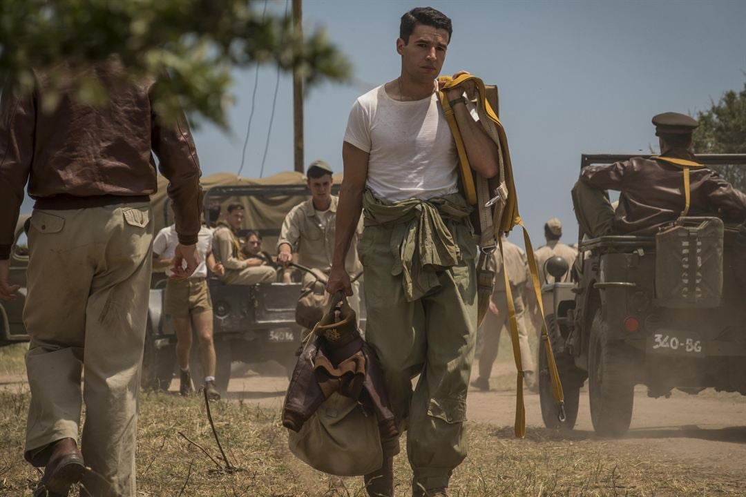 Catch-22 : Photo Christopher Abbott