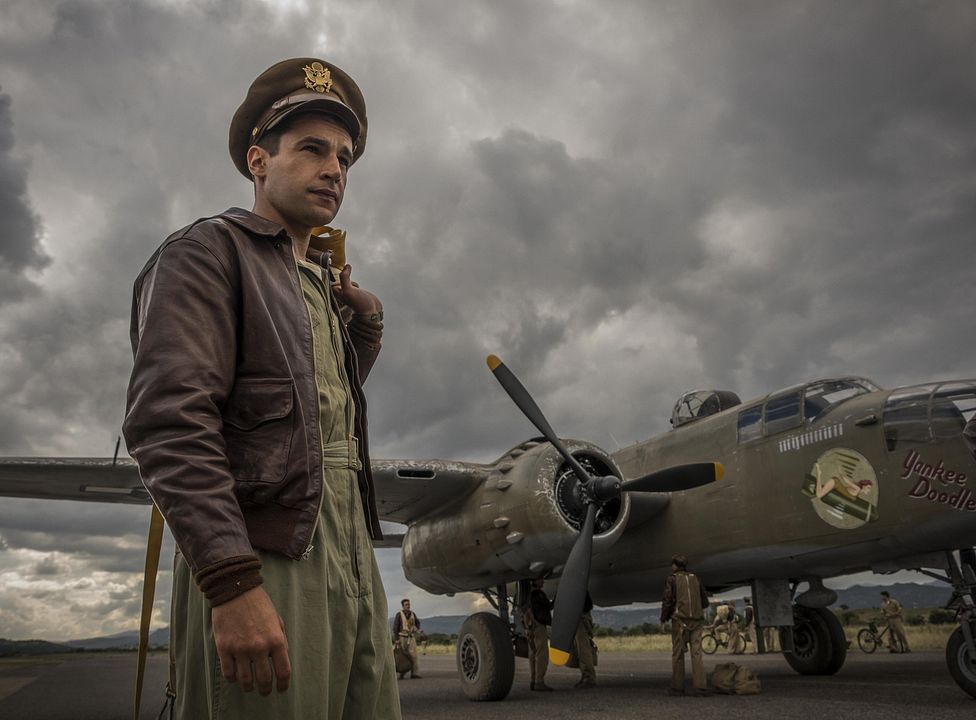 Catch-22 : Photo Christopher Abbott