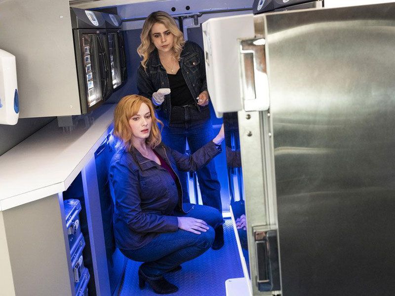 Good Girls : Photo Christina Hendricks, Mae Whitman