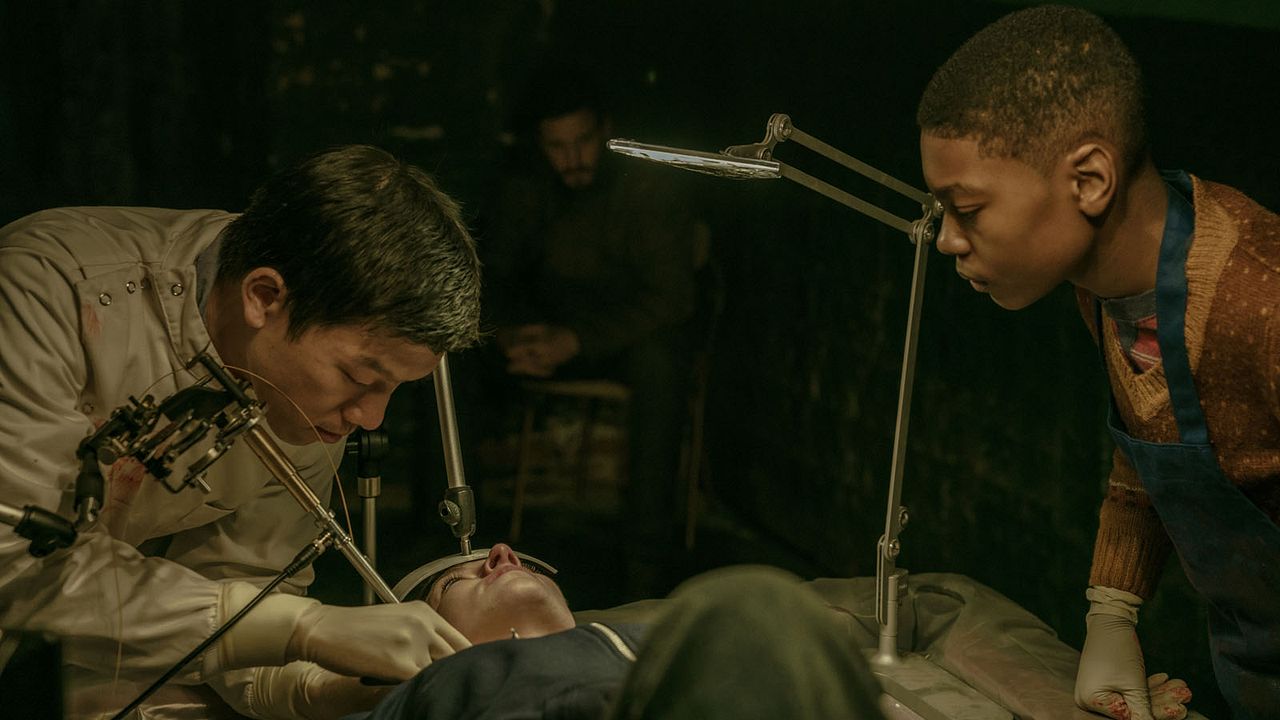 Captive State : Photo