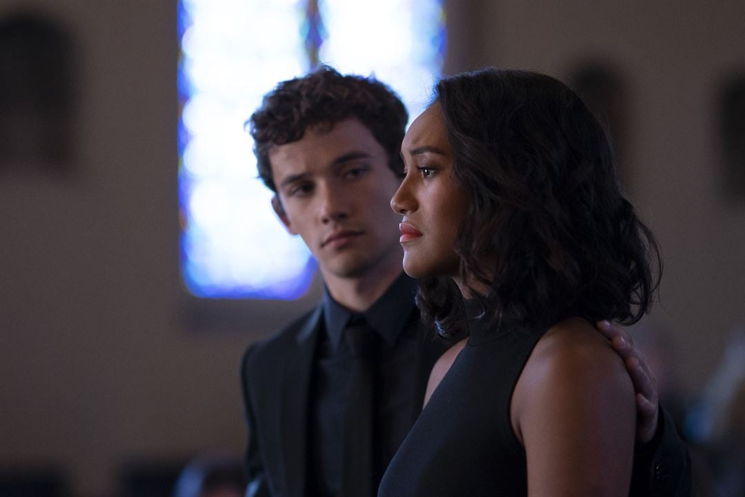Pretty Little Liars: The Perfectionists : Photo Sydney Park, Eli Brown