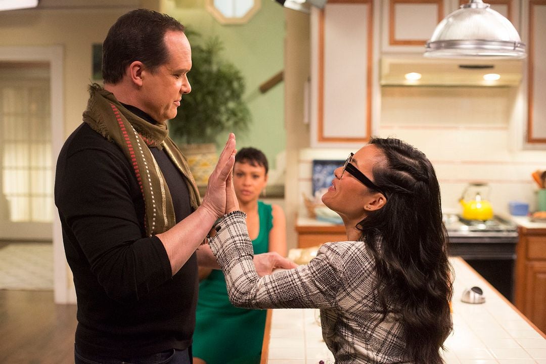 American Housewife (2016) : Photo Diedrich Bader, Ali Wong