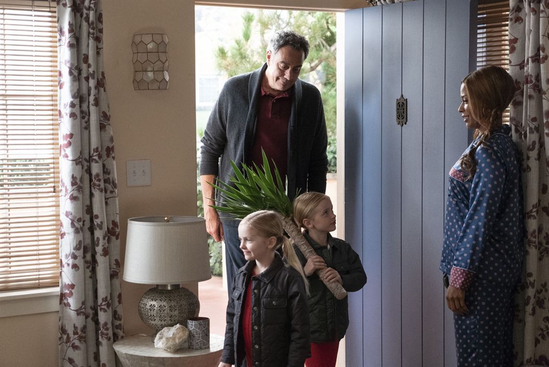 Single Parents : Photo Kimrie Lewis, Brad Garrett, Mia Allan, Ella Allan