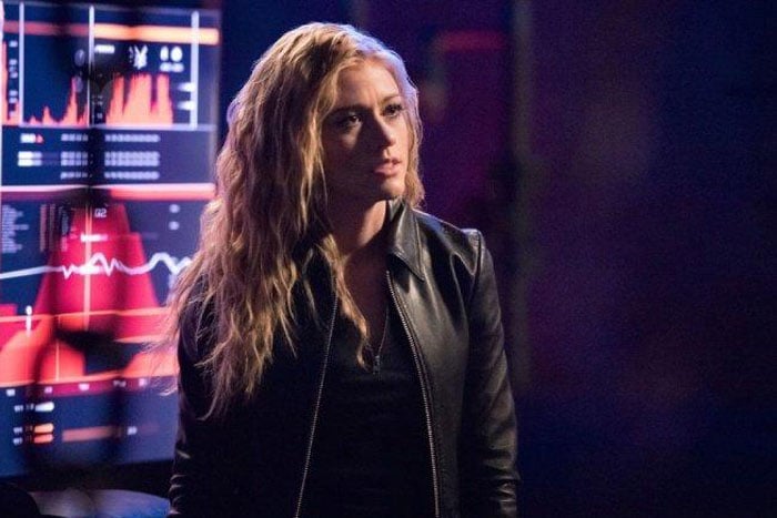 Arrow : Photo Katherine McNamara