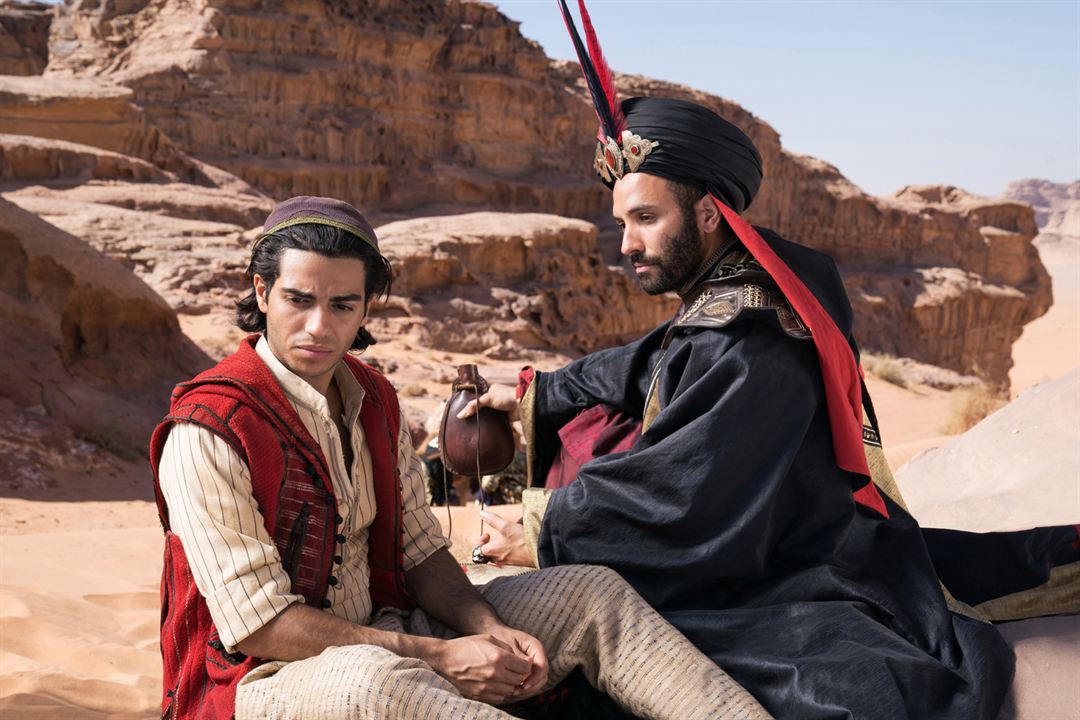 Aladdin : Photo Marwan Kenzari, Mena Massoud