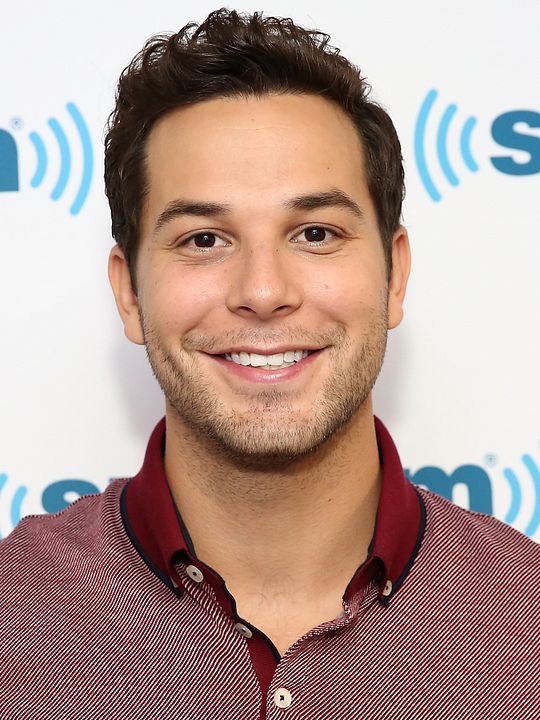 Affiche Skylar Astin